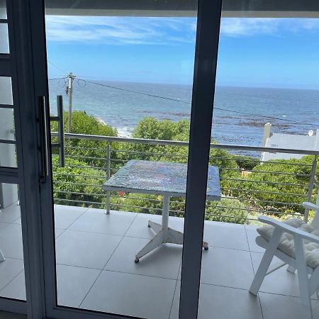 Vermont Hermanus - Views, Sunny, Right On The Sea Bagian luar foto